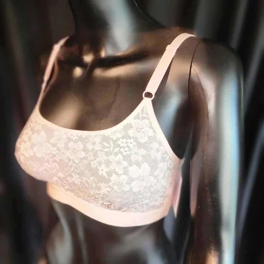 NWT Auden Lightly Lined Scoop Neck Bralette